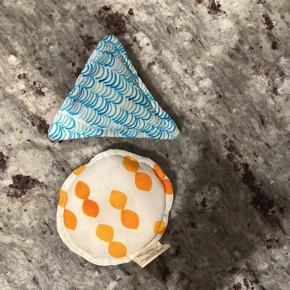 Lovevery blocks and beanbags from The Explorer set (months 9-10) - Picture 3 of 6